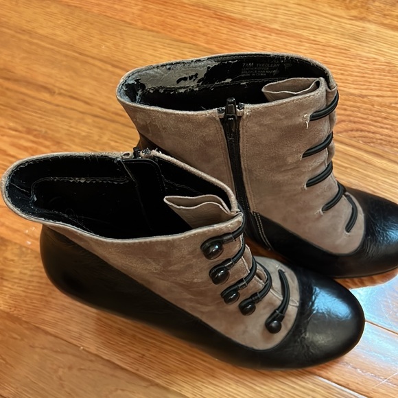 Aerosoles size 7.5 vintage style boots - Picture 6 of 6